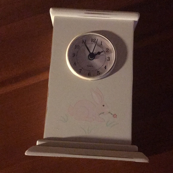 Wendy Bellissimo Cream colored clock with pink rabbit. also decorative piece. - Picture 2 of 4